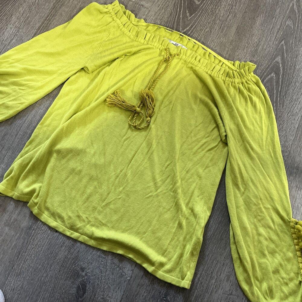 One7six Women’s Le Green Top With Pom Pom Balloon Sleeves Size S NWT